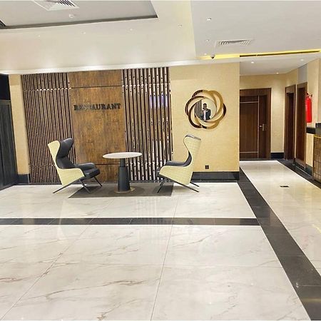 Gravity Hotels By Ace Owerri Buitenkant foto