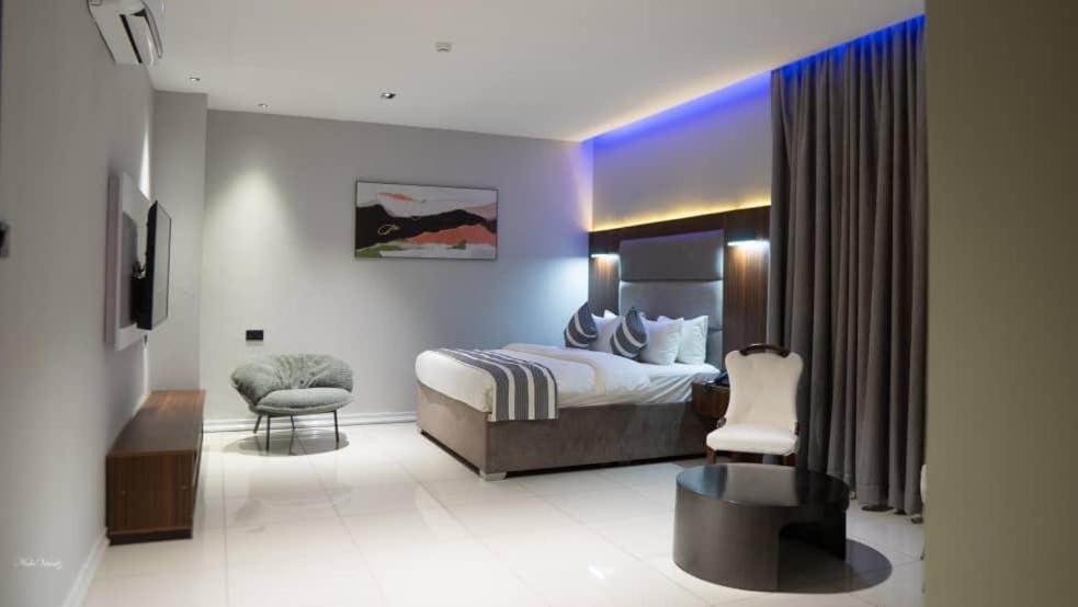 Gravity Hotels By Ace Owerri Buitenkant foto
