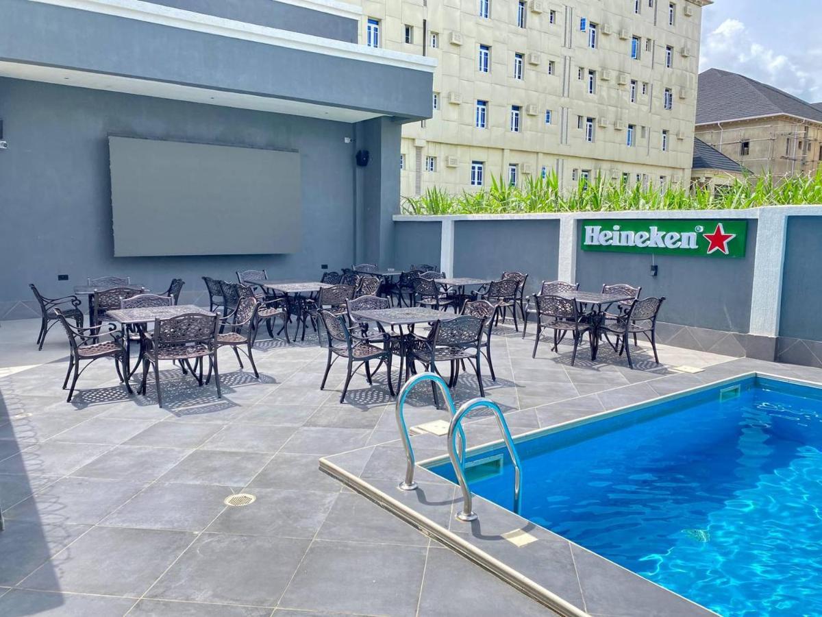 Gravity Hotels By Ace Owerri Buitenkant foto